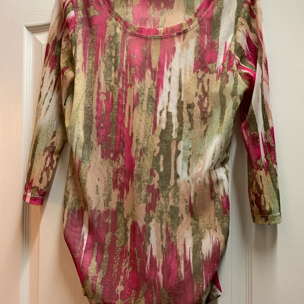 Ladies pink medley mutli colored sheer layered top. Sz M